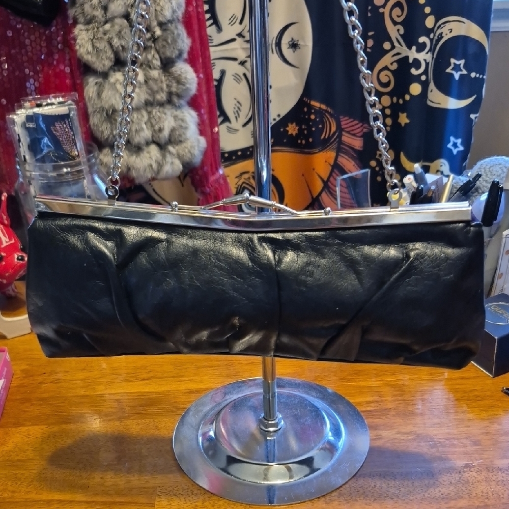 EUC LEATHER CROSSBODY BAG.